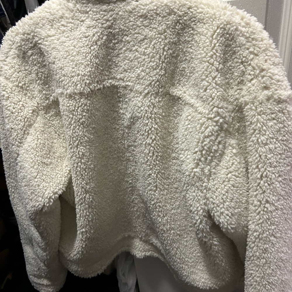 Urban outfitters white Sherpa jacket - Picture 4 of 5